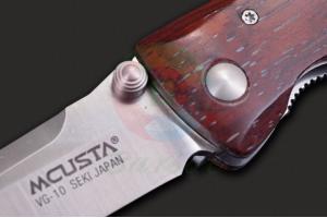 原装正品进口日本MCUSTA传世家徽MC14缎面VG-10不锈钢黄檀木柄野外生存折刀
