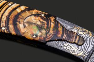 意大利著名刀匠米可·迪帕科与美国ABS刀匠协会MS大师塞缪尔·卢奎因合力打造大马士革直刀