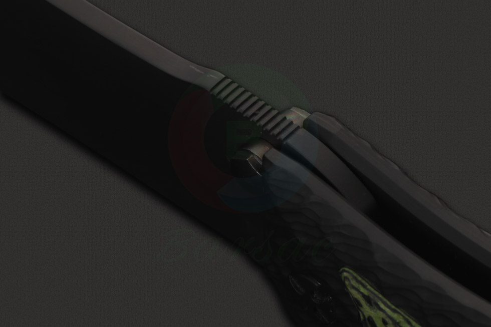 Darrel Ralph达雷尔·拉尔夫GH-3D僵尸款刀身表面使用黑色涂层处理，消除反光并增加抗划性能，并让刀具更具战术意味，适合黑夜中的行动