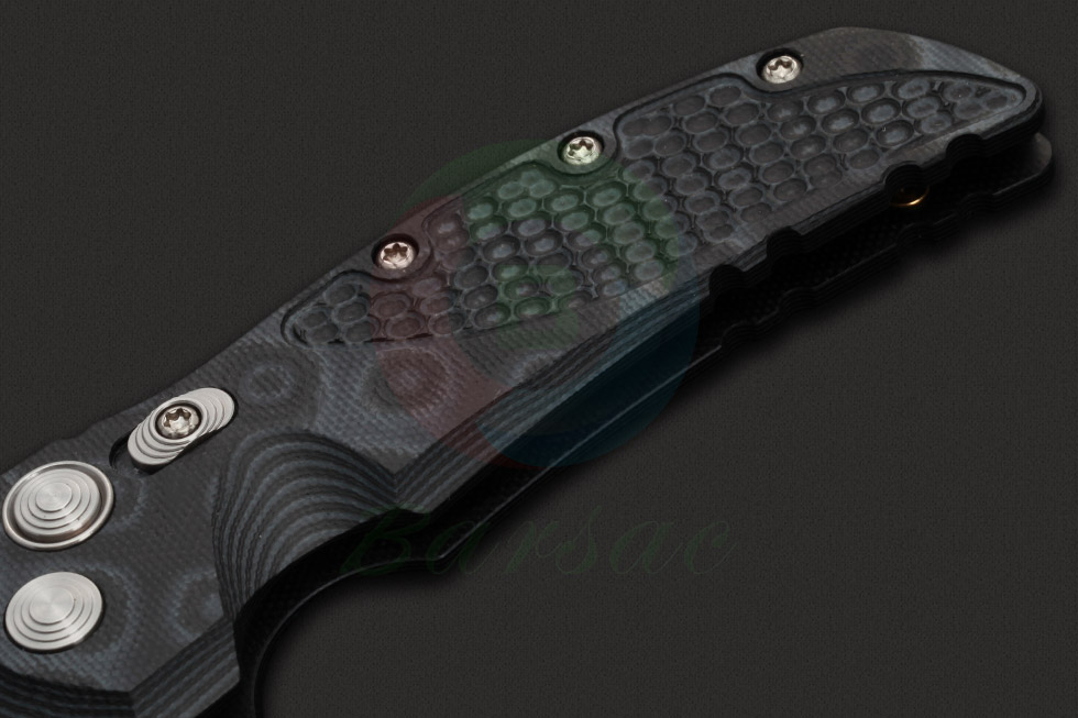 这是HOGUE霍格刀具推出的极端EX01战术折刀中的一把