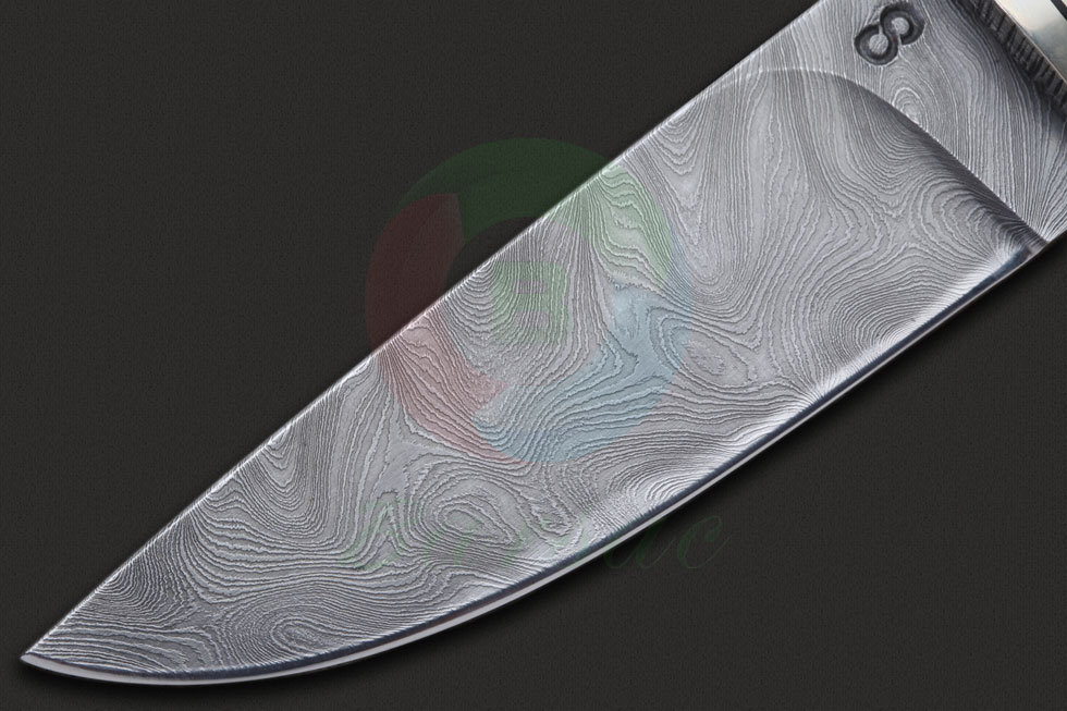 Olamic Cutlery永恒刀具是一个总部位于美国加州山景城的家族式刀具制造商，他的创办人Eugene Solomonik于2010年创立这家公司，提供具有实惠价格的手工定制实用刀具