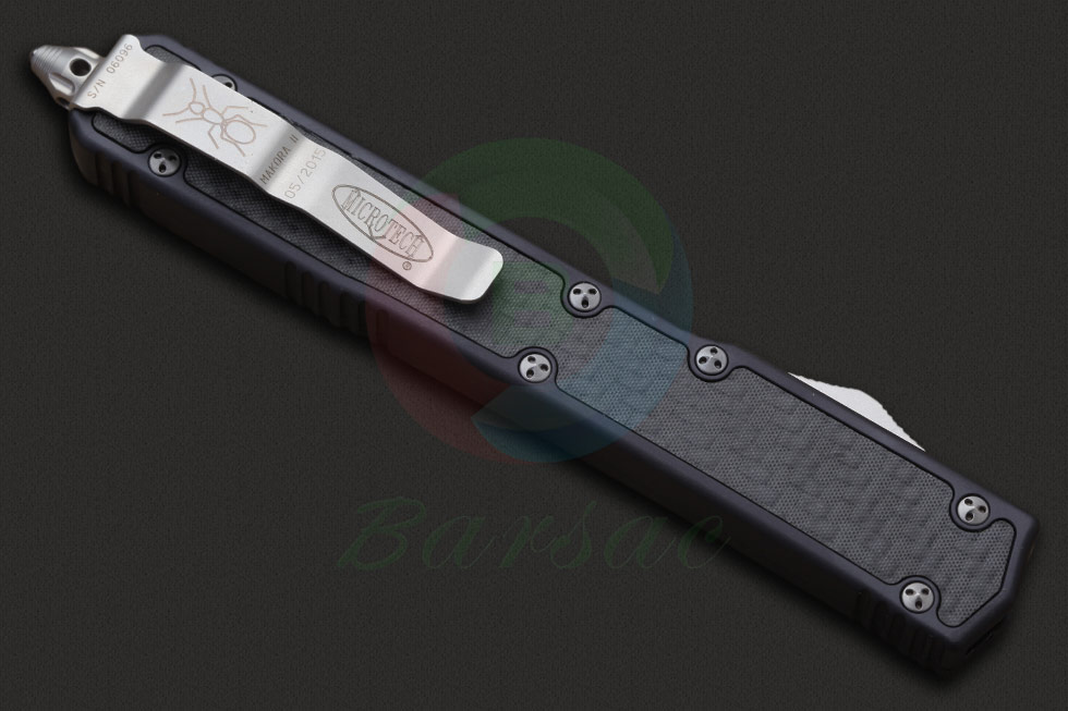 Microtech微技术这款直跳刀的纤细刀身和匕首状双刃边缘让这把刀具有非凡的切削能力，针尖状的刀头再配上优质的ELMAX钢材，让刀具的穿刺力也同样卓越
