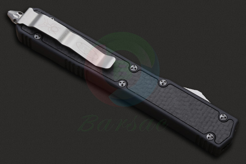 Microtech微技术这款直跳刀的纤细刀身和匕首状双刃边缘让这把刀具有非凡的切削能力，针尖状的刀头再配上优质的ELMAX钢材，让刀具的穿刺力也同样卓越