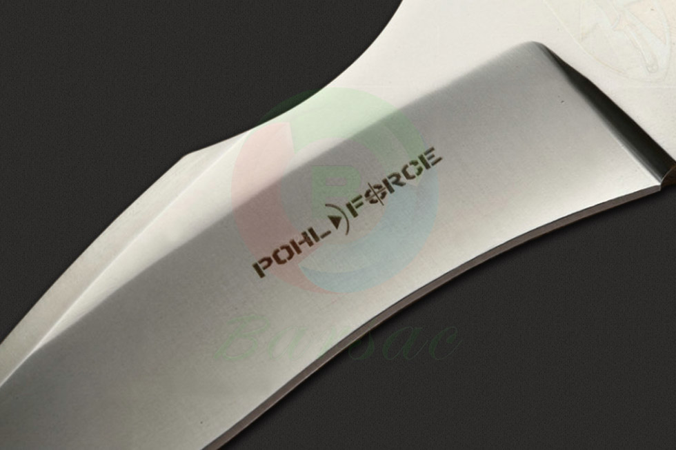 Pohlforce德国波尔刀具选择意大利的Lion Steel钢狮刀具作为合作伙伴。位于Maniago的钢狮与其他刀具公司不同，采用电脑数控加工设备制造刀具
