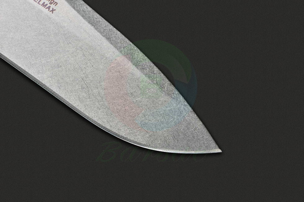 Zero Tolerance零误差这款战术折刀采用ELMAX不锈钢锻造，具有高耐磨性和耐腐蚀，刃刃锋利强悍的特点。水滴头刃身较为宽厚，进行较为繁重的劈砍动作也非常可靠
