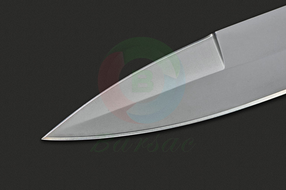 意大利FOX刀具公司位于世界著名的刀具制造之乡，意大利北部小镇MANIAGO，是世界著名刀具生产商之一