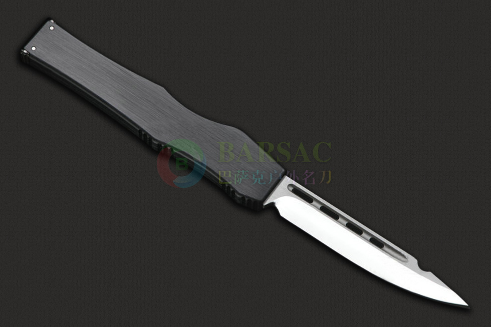 Microtech微技术刀具公司是一家著名的刀具生产商，自动刀是其令世界刀具业最瞩目的产品
