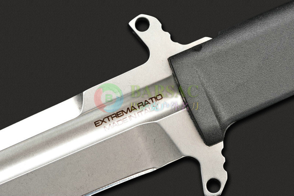Extrema Ratio意大利极端武力是一家历史不长的刀具公司，但是由于他们出品的刀具采用了计算机和手工协作的方式，所以设计精良